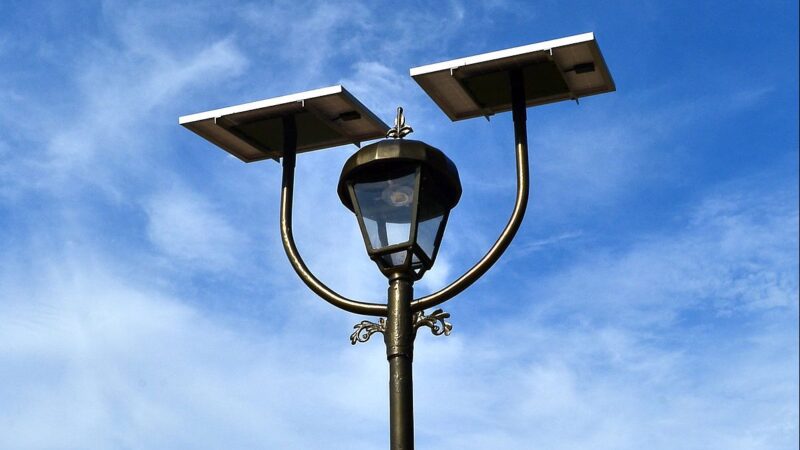 Luminarias solares para alumbrado público, un cambio necesario