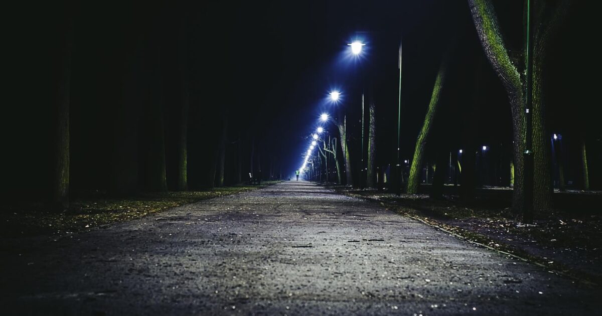 Luminarias fotovoltaicas para exteriores y su evaluación